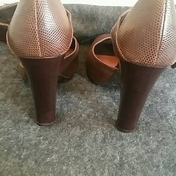 Gianni Bini Stack heel peep toe 7.5 euc - Picture 4 of 7